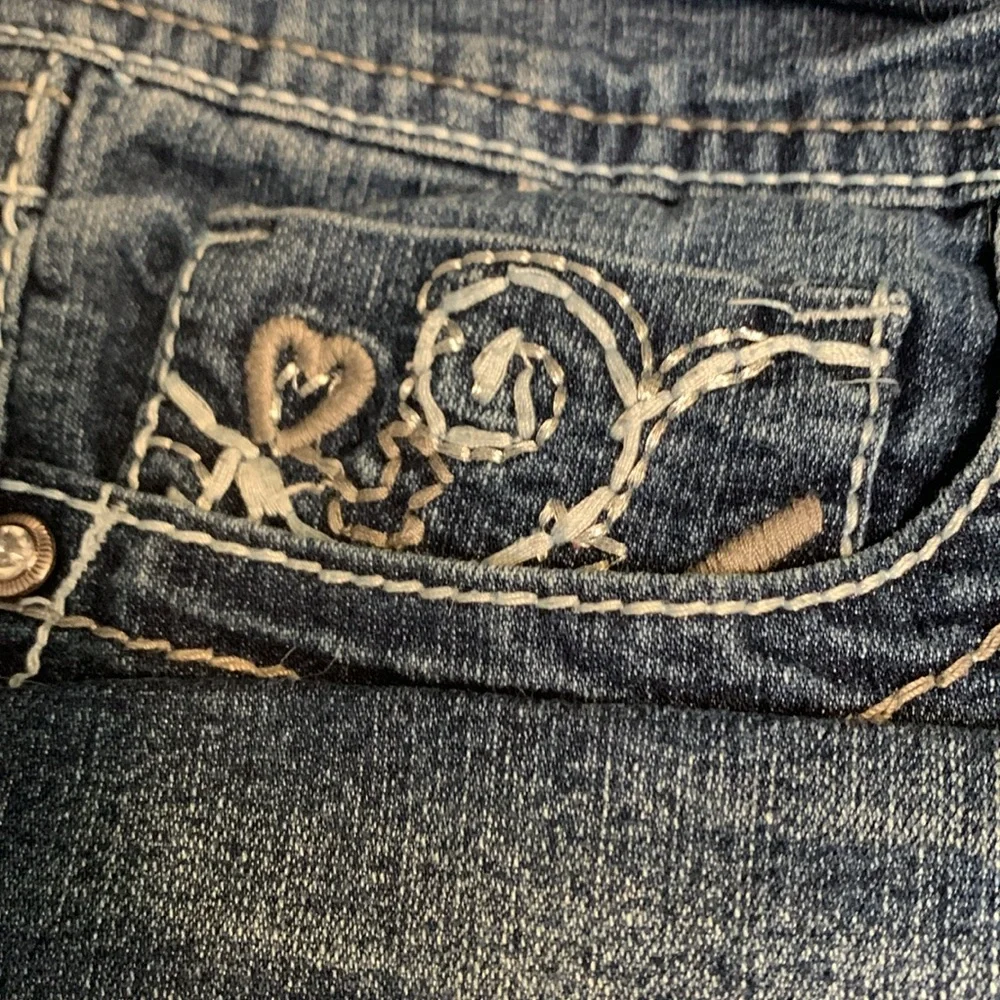 Ariya Jeans Distressed Denim Jean Shorts